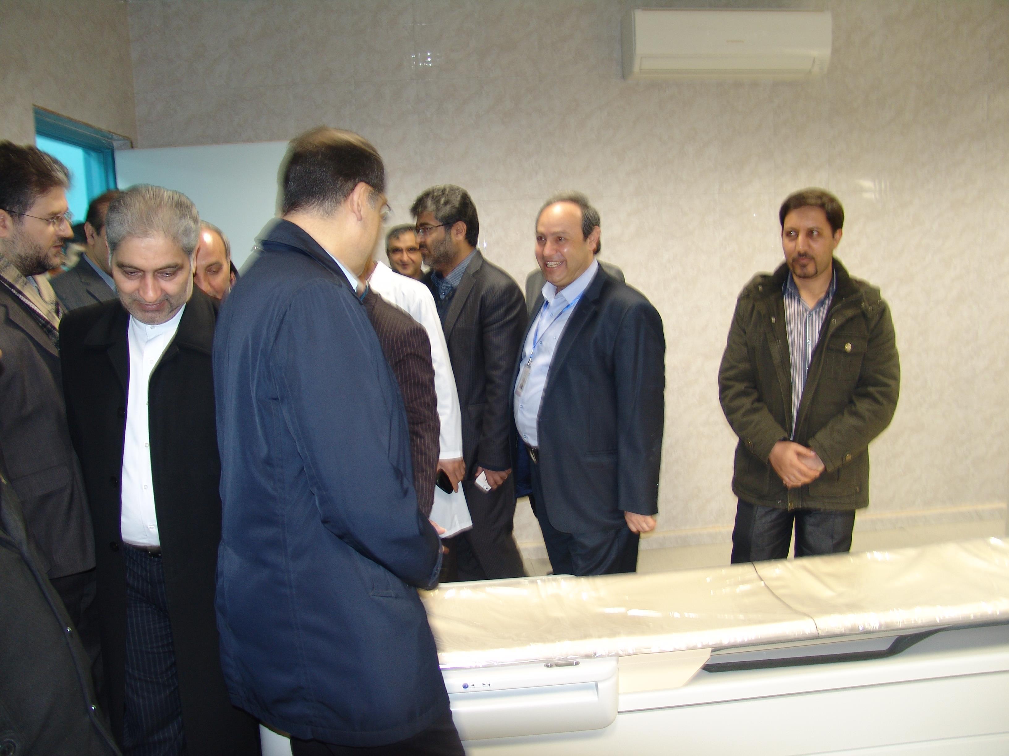 افتتاح مراکز تصویر برداری MRI و سی تی آنژیوگرافی مرکزتوسط وزیر محترم بهداشت درمان و آموزش پزشکی جناب آقای دکتر قاضی زاده هاشمی 
