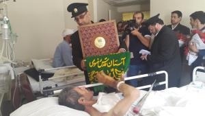 عیادت خادمین حرم مطهر حضرت امام رضا (ع) از بیماران مرکز