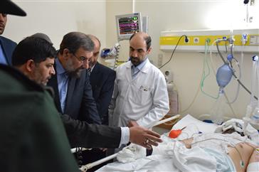 عیادت دکتر محسن رضایی دبیر مجمع تشخیص مصلحت نظام از آسیب دیدگان سیل آذربایجان