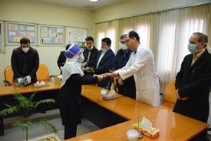 قدر دانی از کادر درمان توسط اعضای هیئت موکب العباس تبریز