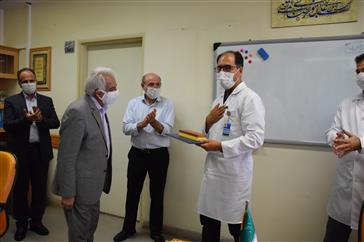 تجلیل هیئت مدیره نظام پزشکی ا زکادر پزشکی بیمارستان امام رضا (ع) تبریز