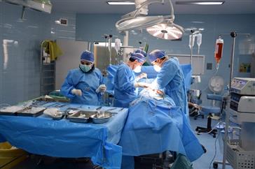 پیوند موفقیت آمیز کلیه زن ۲۵ ساله در بیمارستان امام رضا(ع) تبریز 