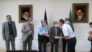 آئین تجليل از اساتید، همکاران پیوند و فراهم آوری اعضای پیوندی، سفیران پیوند و خانواده های اهدا کننده