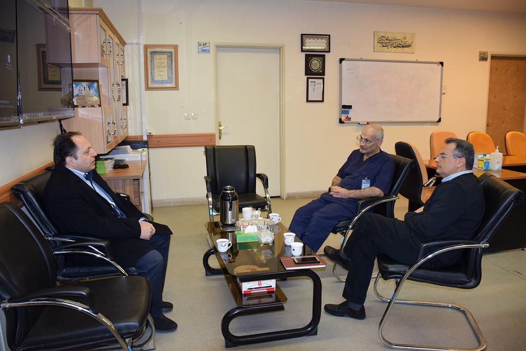 حضور معاون آموزشی دانشگاه علوم پزشکی تبریز در بیمارستان امام رضا(ع)