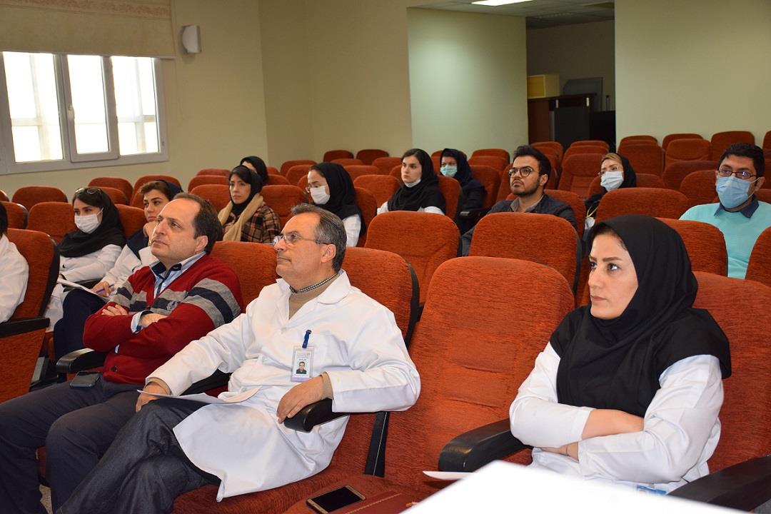 برگزاری ژورنال کلاب های دوره ای با موضوع فارماکولوژی بالینی