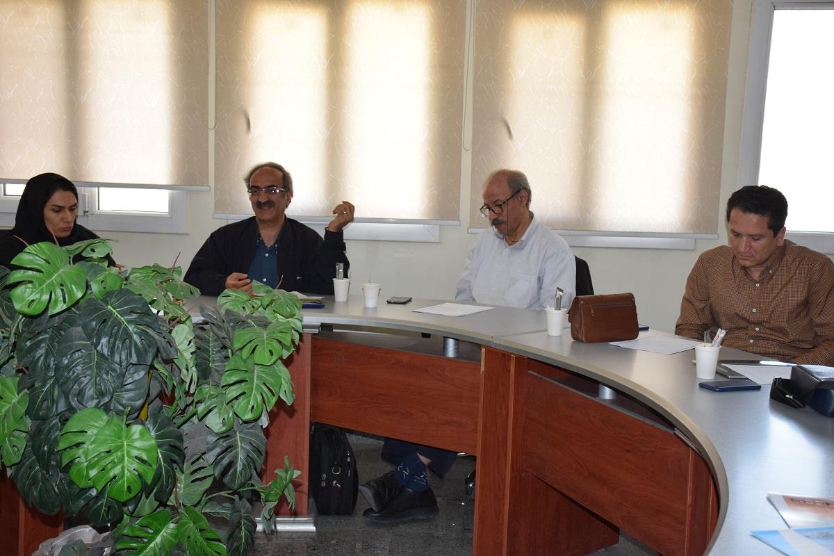 تشکیل جلسات منظم واحد توسعه آموزش بالینی بیمارستان امام رضا(ع)