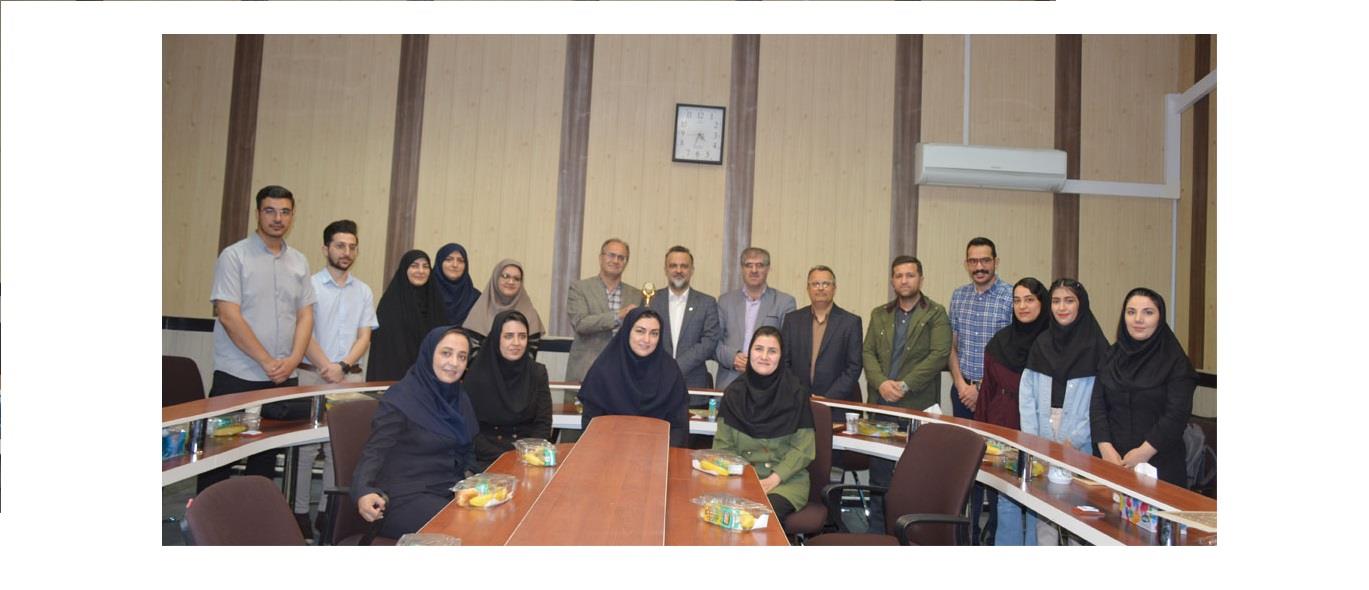 به مناسبت کسب رتبه اول حیطه تدوین و بازنگری برنامه های آموزشی در جشنواره کشوری شهید مطهری تقدیر شد؛