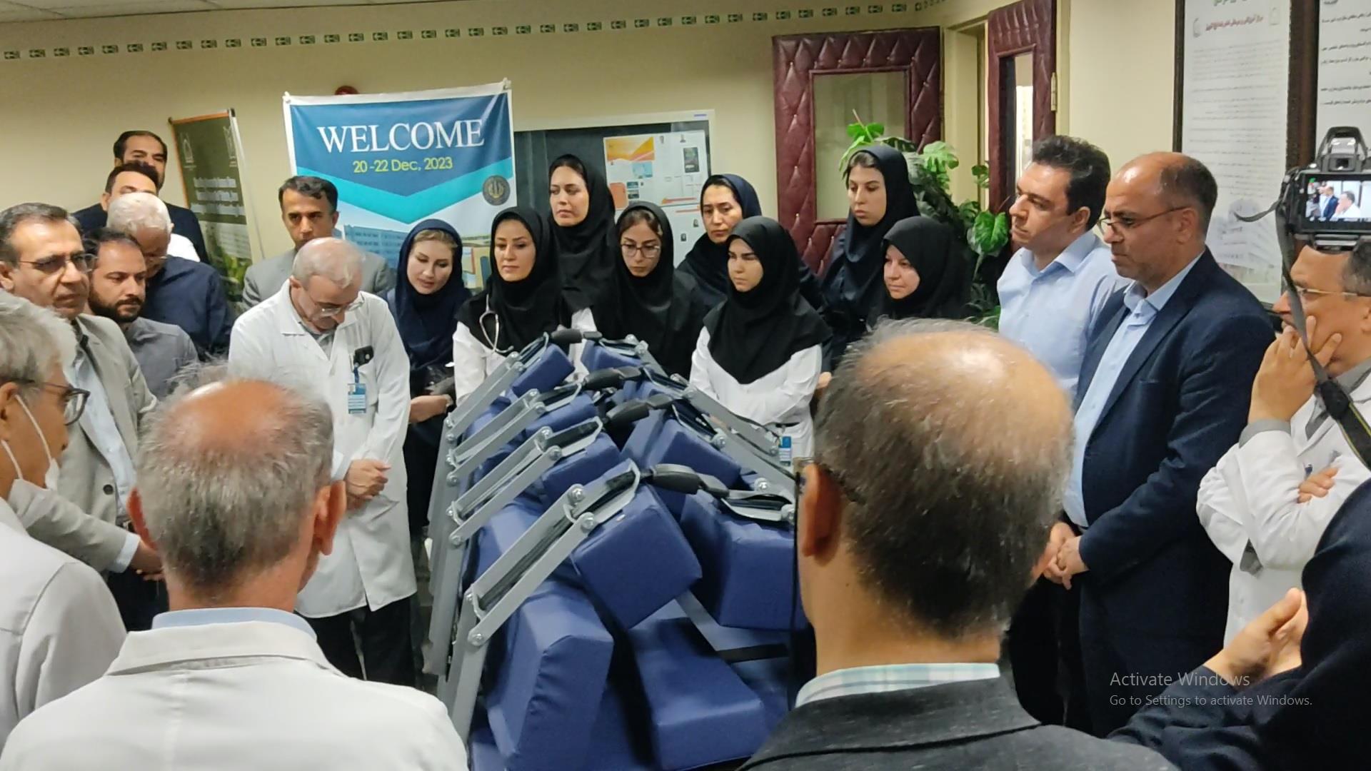 رو نمایی از محصول تخت ICU با قابلیت چرخش 180 درجه ؛