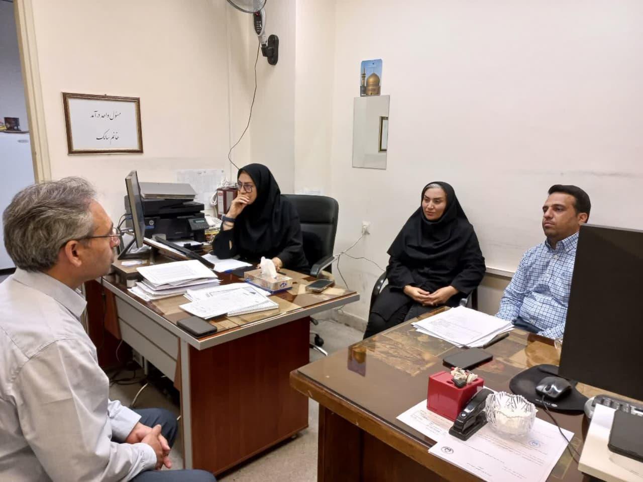 بازدید میدانی از واحدهای مالی مرکز امام رضا(ع)