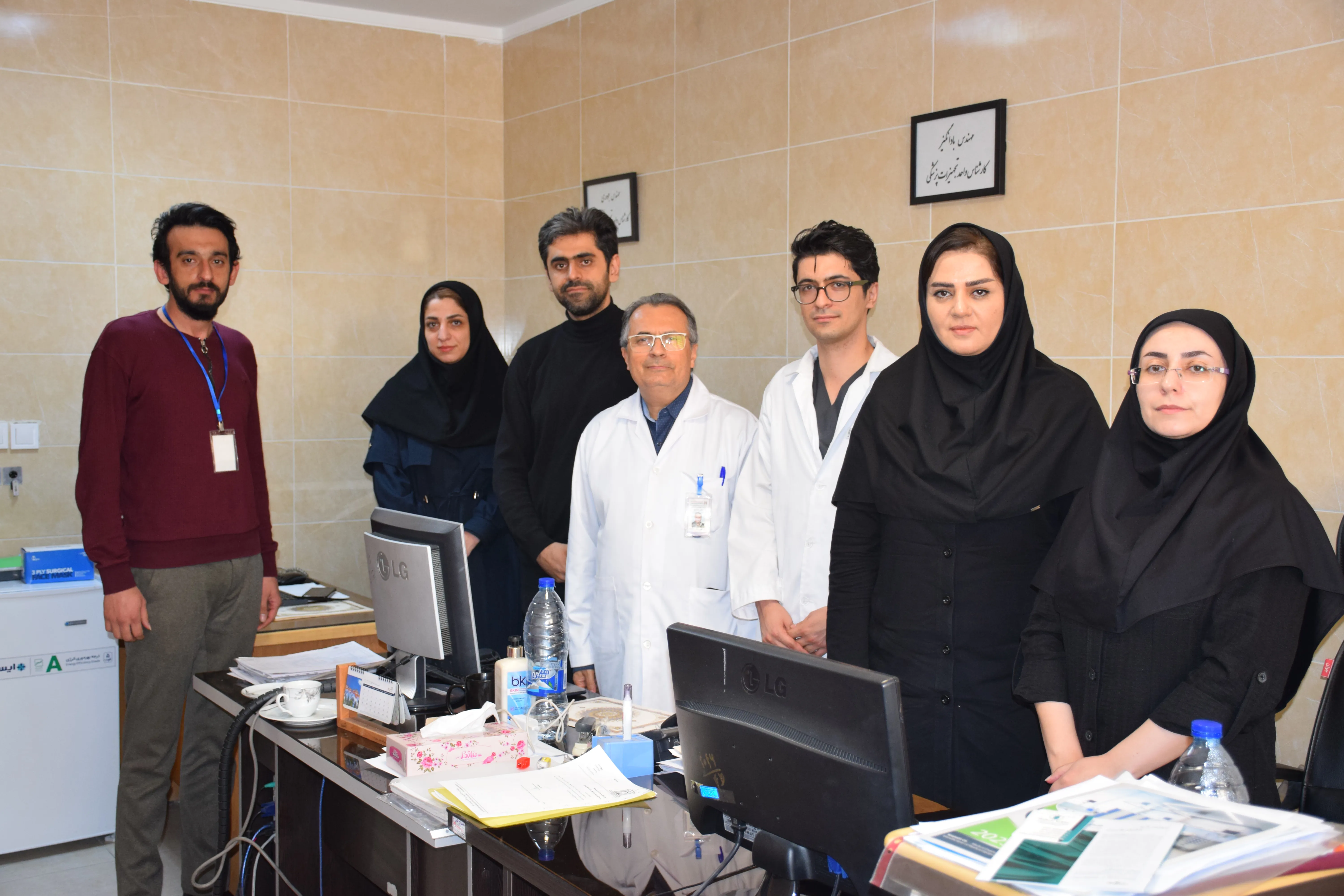 تقدیر از کارشناسان تجهیزات پزشکی مرکز به مناسبت روز نگهداشت تجهیزات پزشکی