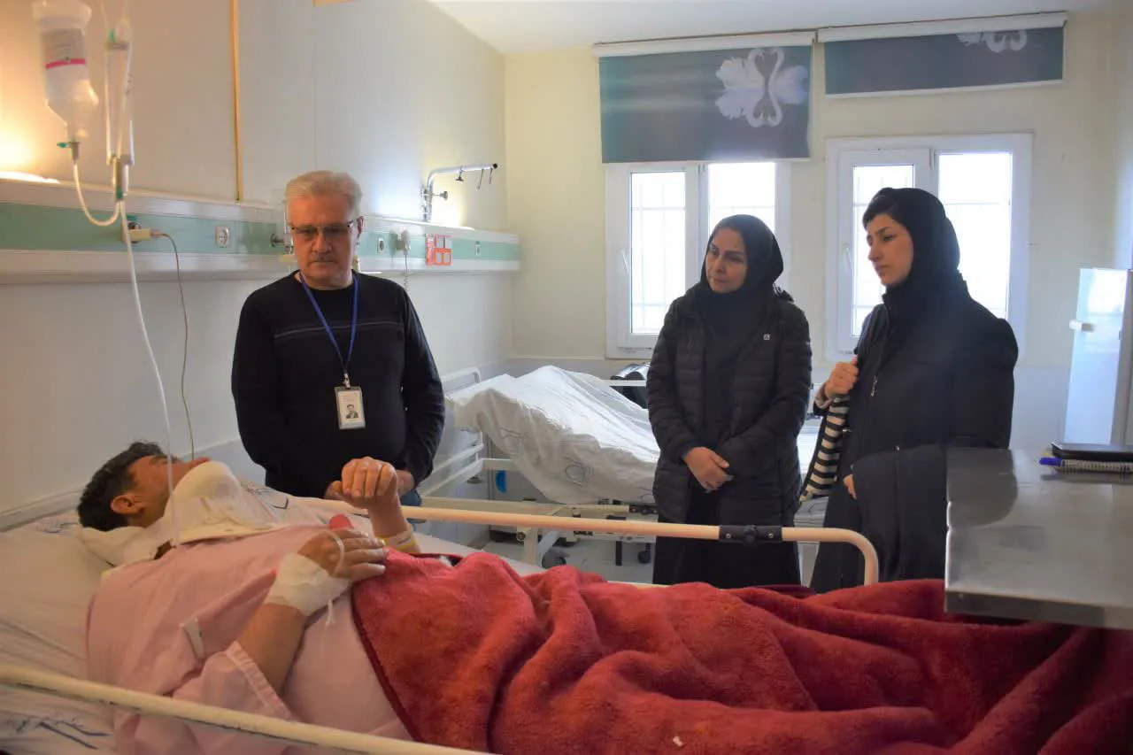 ملاقات و دلجویی از مجروحان جنگ رمضان توسط تیم مرکز مشاوره دانشگاه علوم پزشکی تبریز