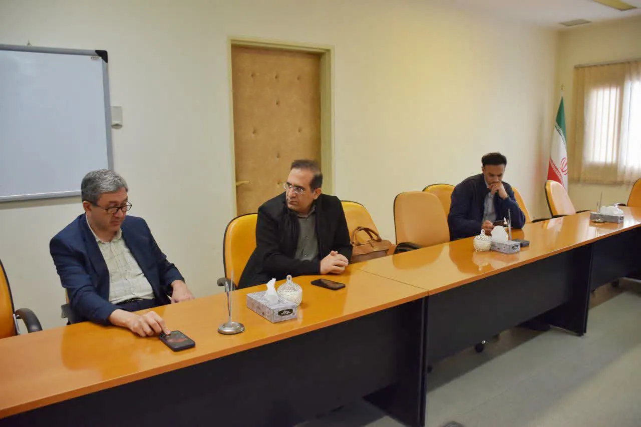 راه اندازی کلینیک دسترسی عروقی برای بیماران دیالیزی در درمانگاه مرکز