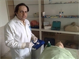 دكتر حسن سليمان پور (دانشيار بيهوشي و فلوشیپ احیای قلبی – ریوی و مراقبت بحرانی بیماران ترومائی گروه 