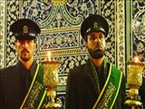 خادمان حرم مطهر امام رضا(ع) از بيماران بيمارستان امام رضا ( ع ) تبریز  عيادت نمودند.